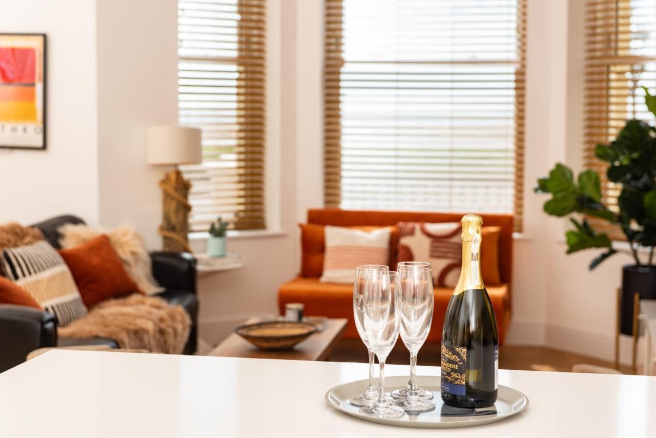 Stunning 2 Bed Apartment Sea Views And Parking Worthing Exterior foto