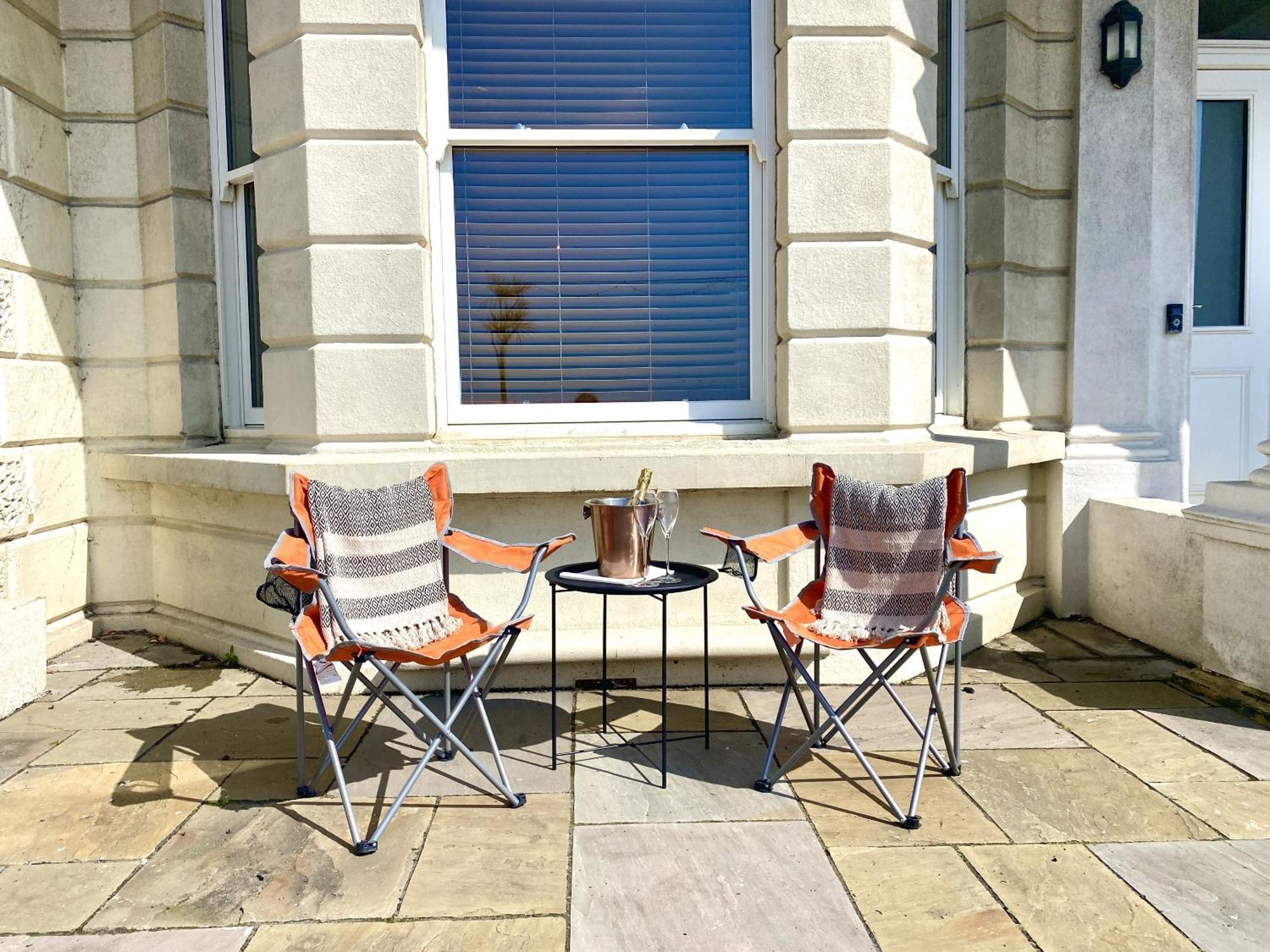 Stunning 2 Bed Apartment Sea Views And Parking Worthing Exterior foto
